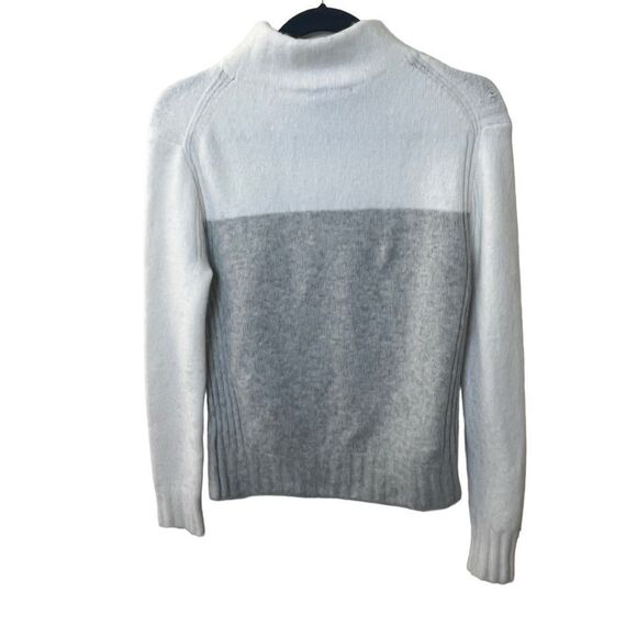 J.Crew Two-toned Pullover Turtleneck Sweater Sz XXS - Picture 2 of 4